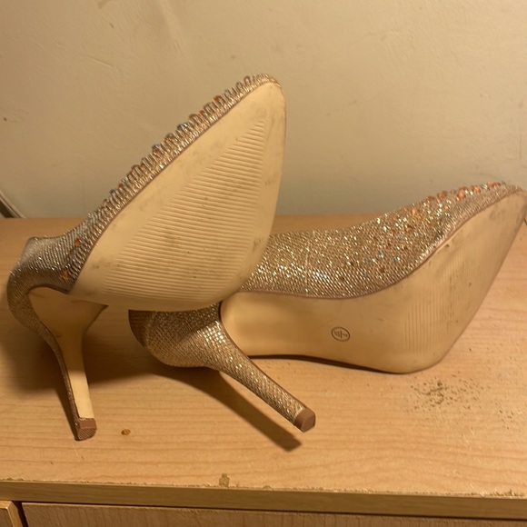 EUC Charlotte Russe shimmering heels w/ blue & pink rhinestones Size 7 - Picture 5 of 5